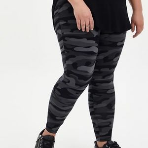 Torrid Plus size active camo leggings